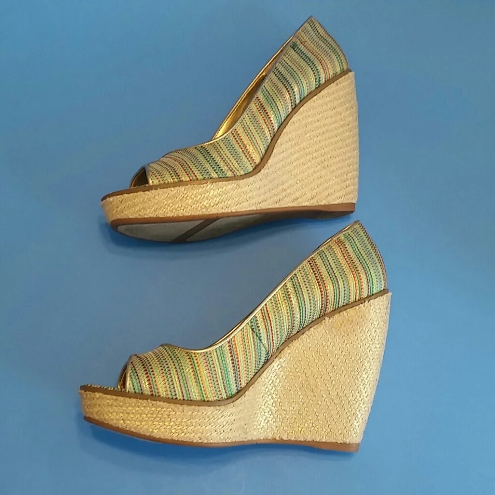Nine West Willow Peep Toe Wedges EUC sz 6.5 Like New